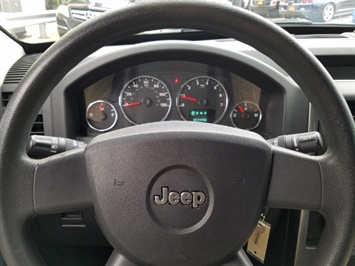 2009 Jeep Liberty Sport   - Photo 17 - Cincinnati, OH 45255