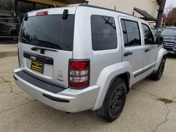 2009 Jeep Liberty Sport   - Photo 6 - Cincinnati, OH 45255