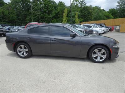 2018 Dodge Charger SXT Plus  3.6L V6 RWD - Photo 5 - Cincinnati, OH 45255