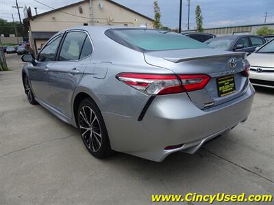 2019 Toyota Camry SE  2.5L I4 FWD - Photo 9 - Cincinnati, OH 45255