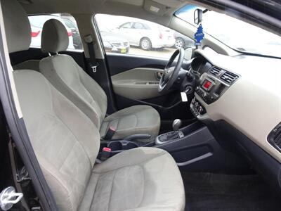 2015 Kia Rio 5-Door LX  1.6L I4 FWD - Photo 15 - Cincinnati, OH 45255