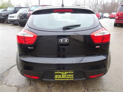 2015 Kia Rio 5-Door LX  1.6L I4 FWD - Photo 6 - Cincinnati, OH 45255