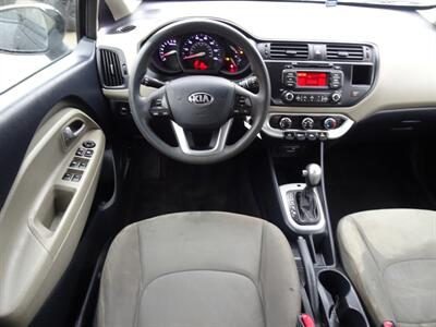 2015 Kia Rio 5-Door LX  1.6L I4 FWD - Photo 9 - Cincinnati, OH 45255