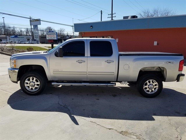 2011 Chevrolet Silverado 3500HD LTZ   - Photo 6 - Cincinnati, OH 45255