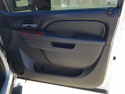 2011 Chevrolet Silverado 3500HD LTZ   - Photo 28 - Cincinnati, OH 45255