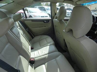 2007 Volvo S60 2.5L I5 Turbo FWD - Photo 12 - Cincinnati, OH 45255