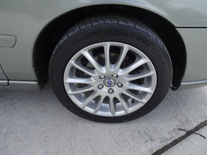 2007 Volvo S60 2.5L I5 Turbo FWD - Photo 28 - Cincinnati, OH 45255