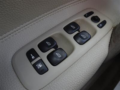 2007 Volvo S60 2.5L I5 Turbo FWD - Photo 19 - Cincinnati, OH 45255