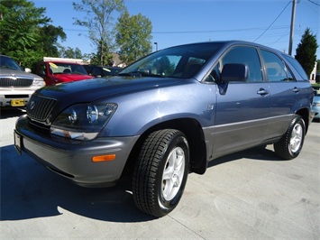 1999 Lexus RX 300   - Photo 11 - Cincinnati, OH 45255