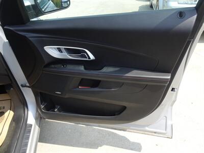 2012 Chevrolet Equinox LT  3.0L V6 AWD - Photo 23 - Cincinnati, OH 45255