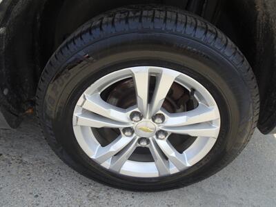 2012 Chevrolet Equinox LT  3.0L V6 AWD - Photo 24 - Cincinnati, OH 45255