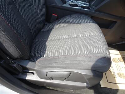 2012 Chevrolet Equinox LT  3.0L V6 AWD - Photo 21 - Cincinnati, OH 45255