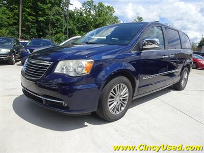 2014 Chrysler Town & Country Touring-L  3.6L V6 FWD - Photo 3 - Cincinnati, OH 45255