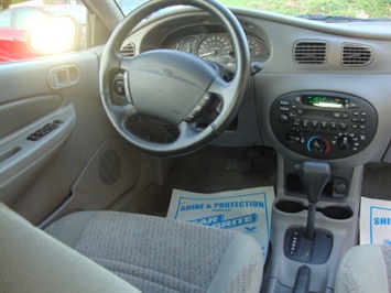 1999 Ford Escort SE   - Photo 7 - Cincinnati, OH 45255