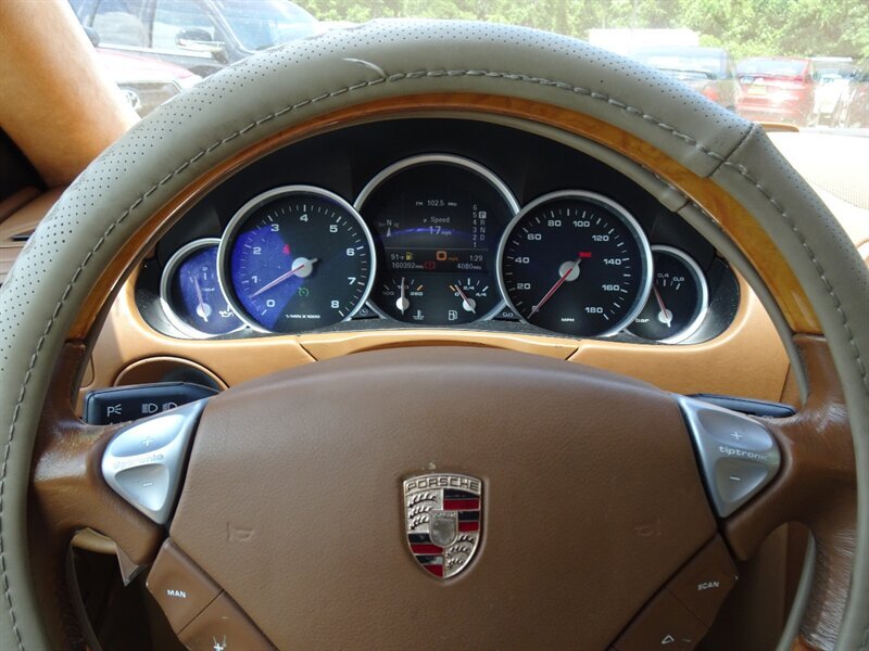 2004 Porsche Cayenne Turbo - Photo 17 - Cincinnati, OH 45255