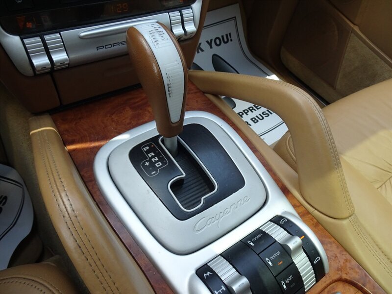 2004 Porsche Cayenne Turbo - Photo 20 - Cincinnati, OH 45255