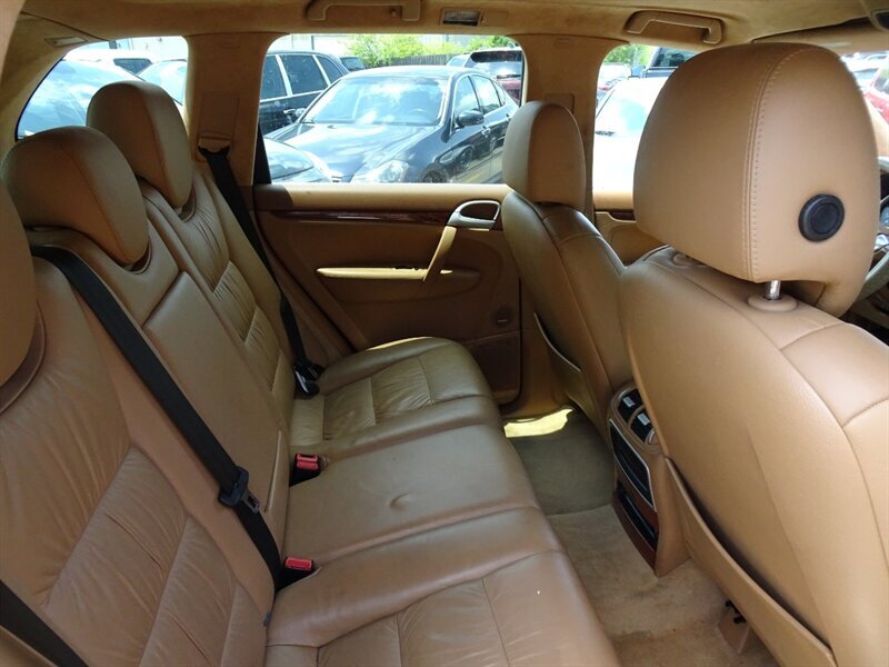 2004 Porsche Cayenne Turbo - Photo 11 - Cincinnati, OH 45255