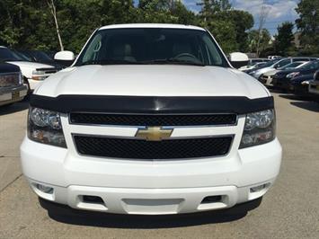 2011 Chevrolet Tahoe LT   - Photo 2 - Cincinnati, OH 45255