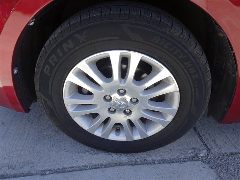2009 Toyota Sienna XLE 3.5L V6 FWD - Photo 32 - Cincinnati, OH 45255