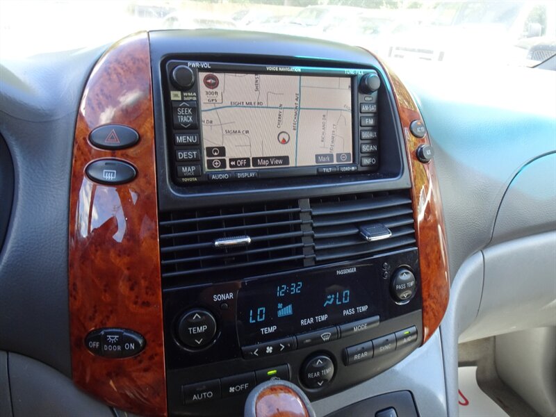 2009 Toyota Sienna XLE 3.5L V6 FWD - Photo 18 - Cincinnati, OH 45255