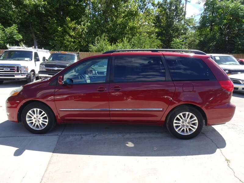 2009 Toyota Sienna XLE 3.5L V6 FWD - Photo 4 - Cincinnati, OH 45255