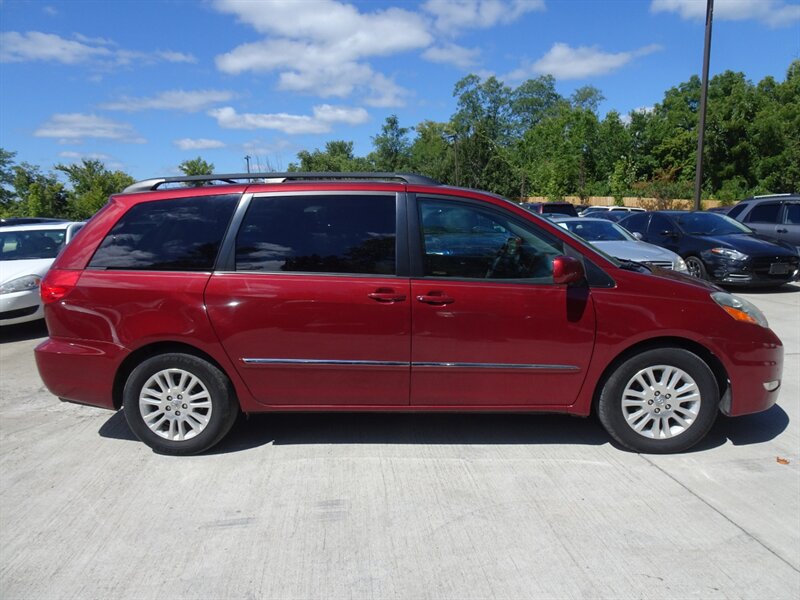 2009 Toyota Sienna XLE 3.5L V6 FWD - Photo 5 - Cincinnati, OH 45255