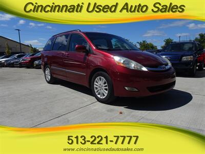 2009 Toyota Sienna XLE  3.5L V6 FWD - Photo 1 - Cincinnati, OH 45255