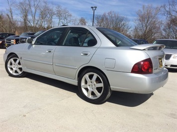 2006 Nissan Sentra SE-R   - Photo 12 - Cincinnati, OH 45255