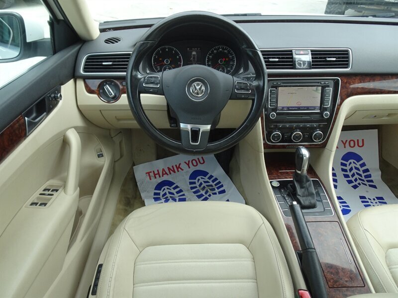 2012 Volkswagen Passat V6 SEL Premium FWD - Photo 46 - Cincinnati, OH 45255