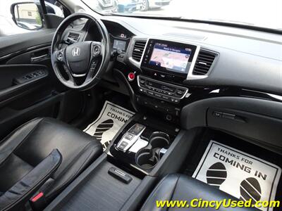 2017 Honda Pilot Touring   - Photo 16 - Cincinnati, OH 45255