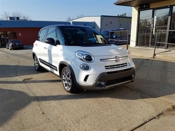 2014 FIAT 500L Trekking   - Photo 2 - Cincinnati, OH 45255