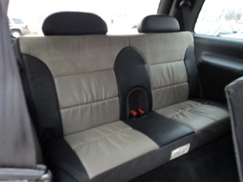 2002 Dodge Durango R/T Sport 5.9L   - Photo 10 - Cincinnati, OH 45255