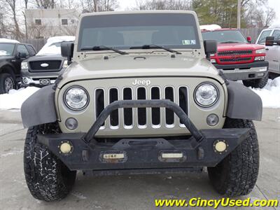2017 Jeep Wrangler Unlimited Sahara   - Photo 2 - Cincinnati, OH 45255