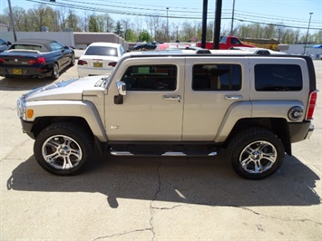 2007 Hummer H3 Luxury   - Photo 10 - Cincinnati, OH 45255