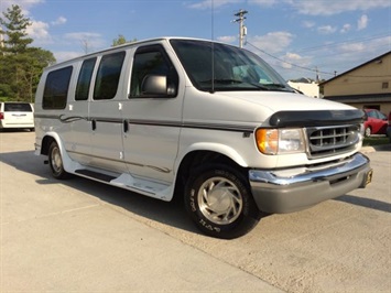 2000 FORD E150 ECONOLINE   - Photo 10 - Cincinnati, OH 45255