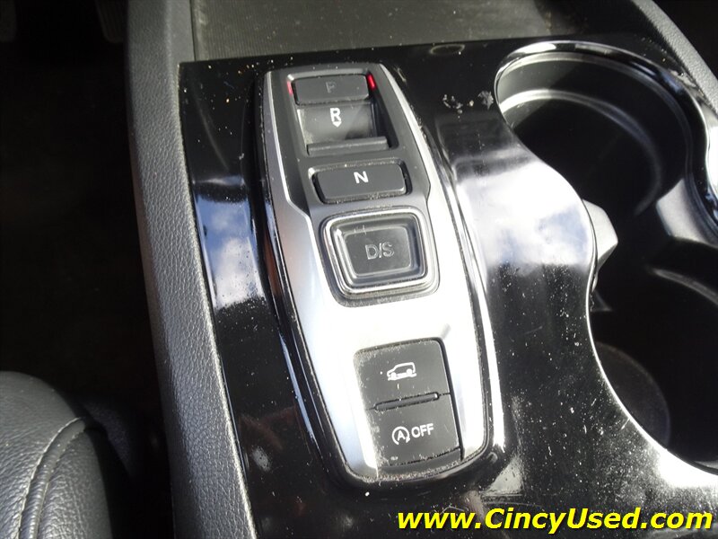 2016 Honda Pilot Touring - Photo 18 - Cincinnati, OH 45255