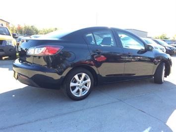 2010 Mazda MAZDA3 i Sport   - Photo 13 - Cincinnati, OH 45255