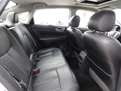 2014 Nissan Sentra SR  1.8L I4 FWD - Photo 12 - Cincinnati, OH 45255