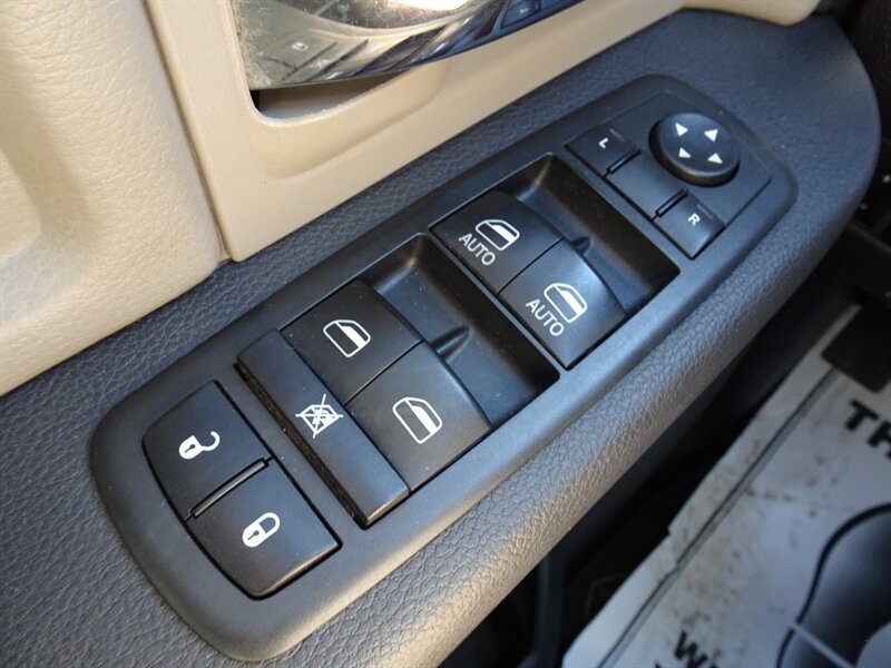 2012 RAM Ram Pickup 1500 Outdoorsman  5.7L HEMI V8 4X4 - Photo 32 - Cincinnati, OH 45255