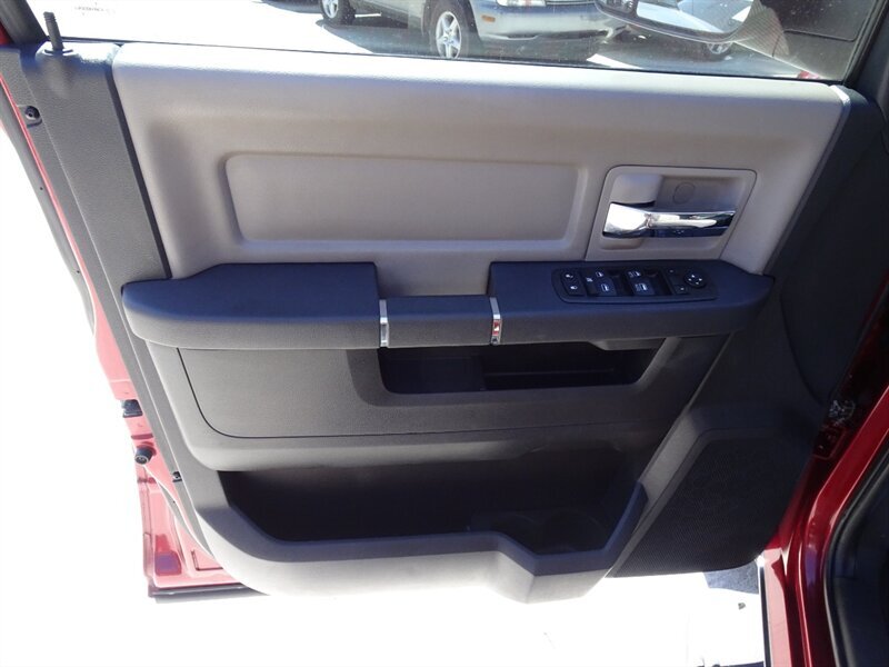 2012 RAM Ram Pickup 1500 Outdoorsman  5.7L HEMI V8 4X4 - Photo 11 - Cincinnati, OH 45255