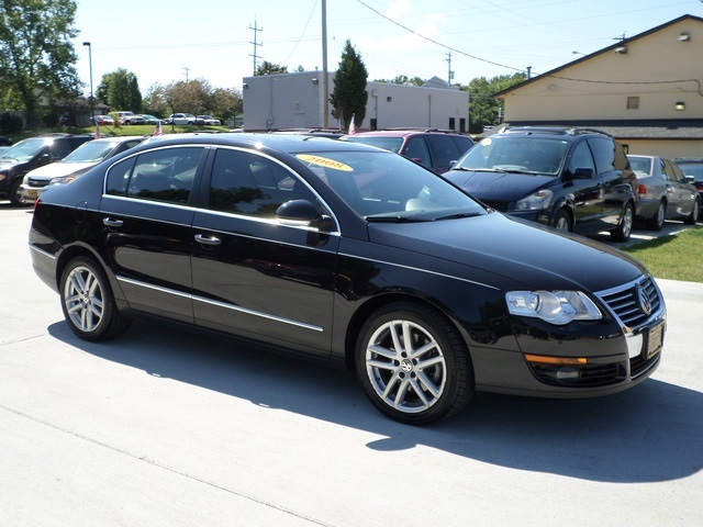 2008 Volkswagen Passat LUX for sale in Cincinnati, OH