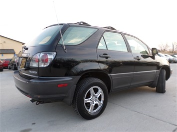 2003 Lexus RX 300   - Photo 13 - Cincinnati, OH 45255