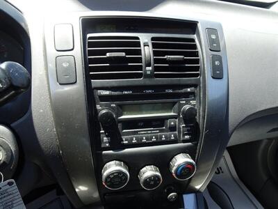 2005 Hyundai Tucson GLS - Photo 23 - Cincinnati, OH 45255