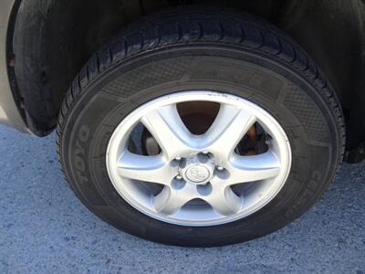 2005 Hyundai Tucson GLS - Photo 15 - Cincinnati, OH 45255