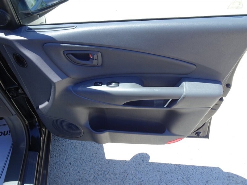 2005 Hyundai Tucson GLS - Photo 21 - Cincinnati, OH 45255