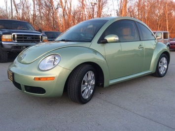 2008 Volkswagen New Beetle S   - Photo 11 - Cincinnati, OH 45255