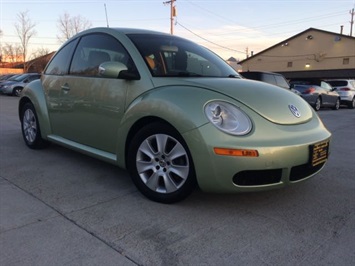 2008 Volkswagen New Beetle S   - Photo 10 - Cincinnati, OH 45255