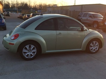 2008 Volkswagen New Beetle S   - Photo 6 - Cincinnati, OH 45255