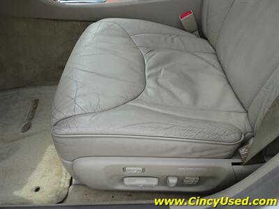 2002 Lexus LS 430   - Photo 26 - Cincinnati, OH 45255