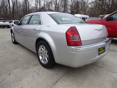 2006 Chrysler 300 C  5.7L HEMI V8 RWD - Photo 8 - Cincinnati, OH 45255